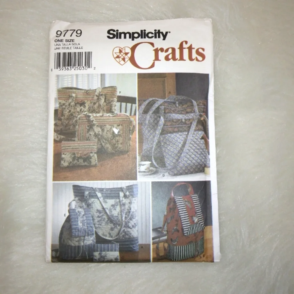Simplicity 9779 Tote bags in 3 sizes Backpack Purse & Cosmetic Bag